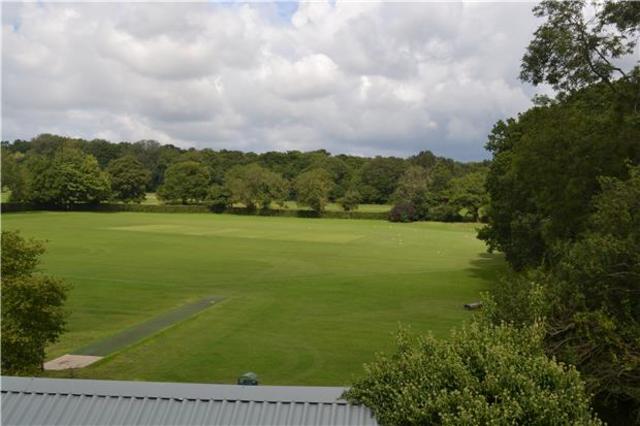  Image of Flat to rent in Boleyn Way New Barnet Barnet EN5 at Barnet Hertfordshire Hertfordshire, EN5 5JS