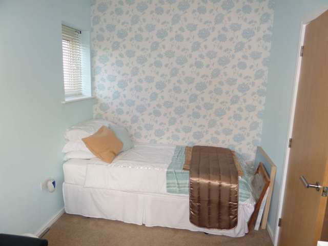  Image of 2 bedroom End of Terrace to rent in Bonham Way Northfleet Gravesend DA11 at Bonham Way Northfleet Gravesend, DA11 8FB