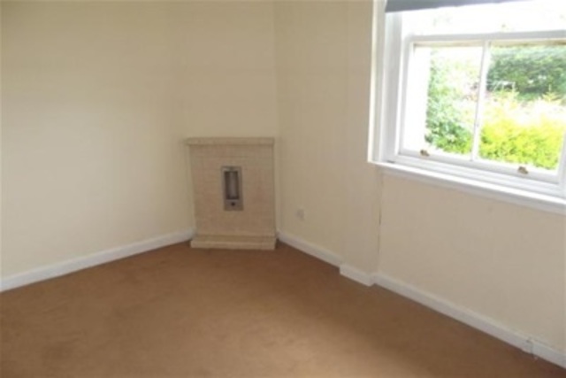  Image of 3 bedroom Semi-Detached house to rent in Bothlyn Avenue Kirkintilloch Glasgow G66 at Kirkintilloch East Dunbartonshire East Dunbartonshire, G66 3DX