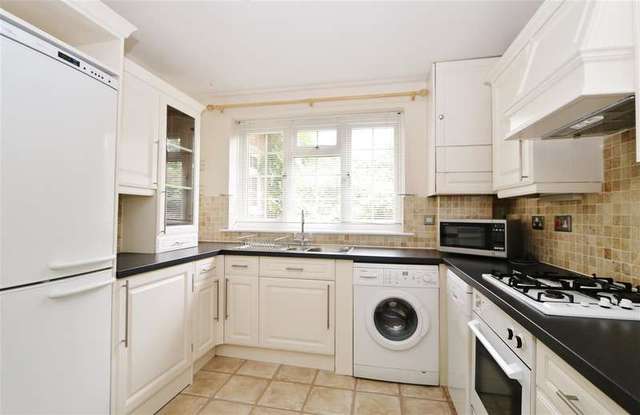  Image of 2 bedroom End of Terrace to rent in Bradshaw Close London SW19 at Wimbledon, SW19 8NL
