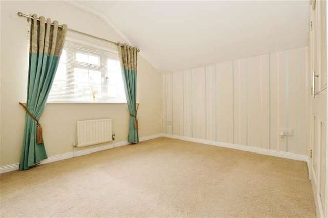  Image of 2 bedroom End of Terrace to rent in Bradshaw Close London SW19 at Wimbledon, SW19 8NL