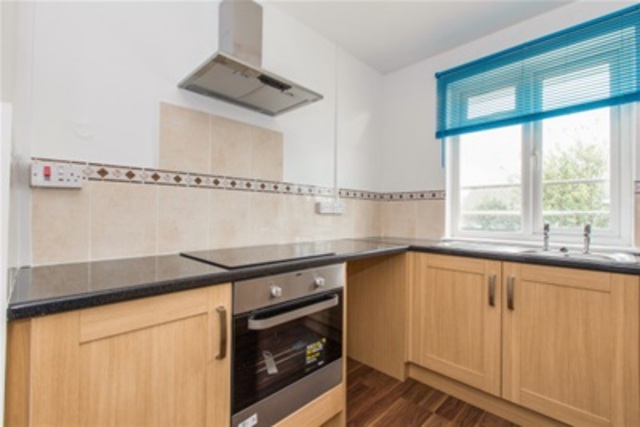  Image of 1 bedroom Flat to rent in Braemar Road Gosport PO13 at Gosport, PO13 0YB