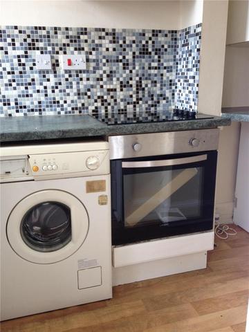  Image of 1 bedroom Flat to rent in Buccleuch Street Edinburgh EH8 at Meadows Edinburgh Edinburgh, EH8 9NQ