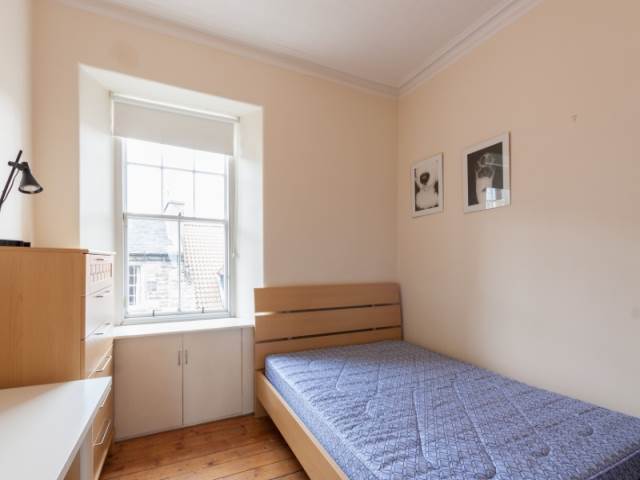  Image of 1 bedroom Detached house to rent in Buccleuch Street Edinburgh EH8 at Newington Edinburgh Edinburgh, EH8 9NG