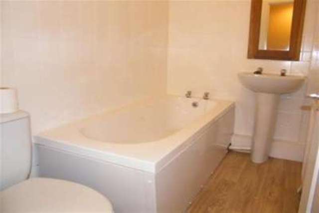  Image of 2 bedroom Terraced house to rent in Buckley Lane Farnworth Bolton BL4 at Bolton, BL4 9SH