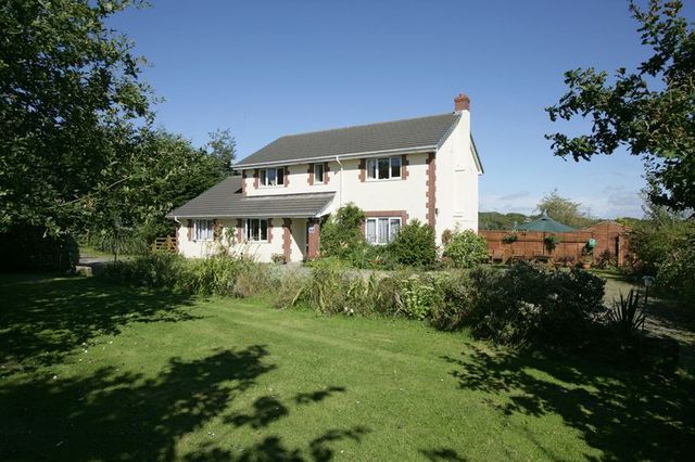  Image of 5 bedroom Detached house for sale in Holsworthy EX22 at Holsworthy, EX22 7JA