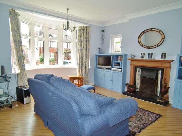  Image of 5 bedroom Semi-Detached house to rent in Buxton Drive New Malden KT3 at Buxton Drive  New Malden, KT3 3UZ