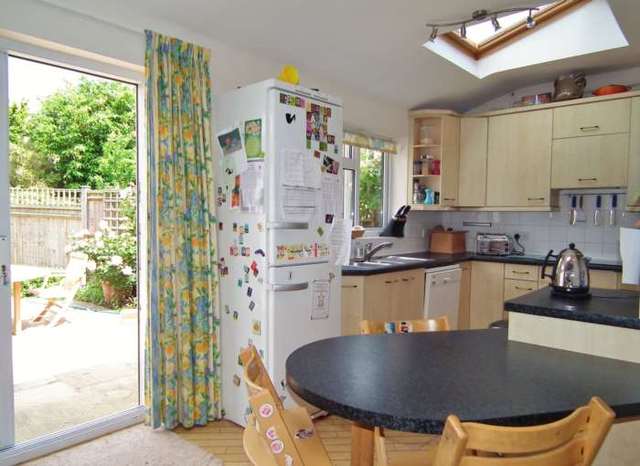  Image of 5 bedroom Semi-Detached house to rent in Buxton Drive New Malden KT3 at Buxton Drive  New Malden, KT3 3UZ