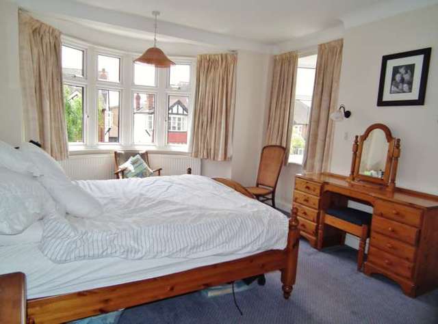  Image of 5 bedroom Semi-Detached house to rent in Buxton Drive New Malden KT3 at Buxton Drive  New Malden, KT3 3UZ