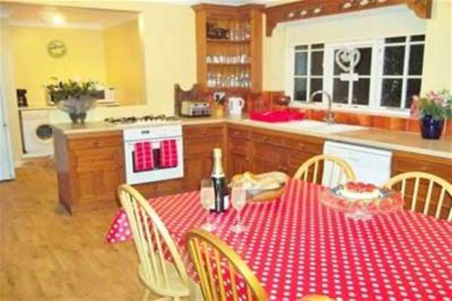  Image of 7 bedroom Bungalow to rent in Caburn Way Hailsham BN27 at Hailsham, BN27 3LX