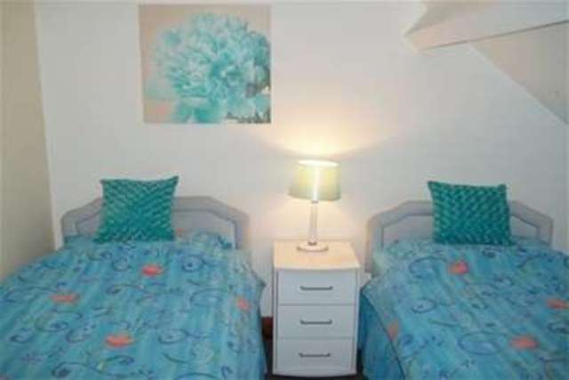  Image of 7 bedroom Bungalow to rent in Caburn Way Hailsham BN27 at Hailsham, BN27 3LX