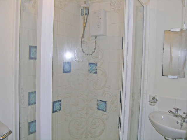  Image of 1 bedroom Flat to rent in Caledonian Crescent Edinburgh EH11 at Dalry Edinburgh Edinburgh, EH11 2AG