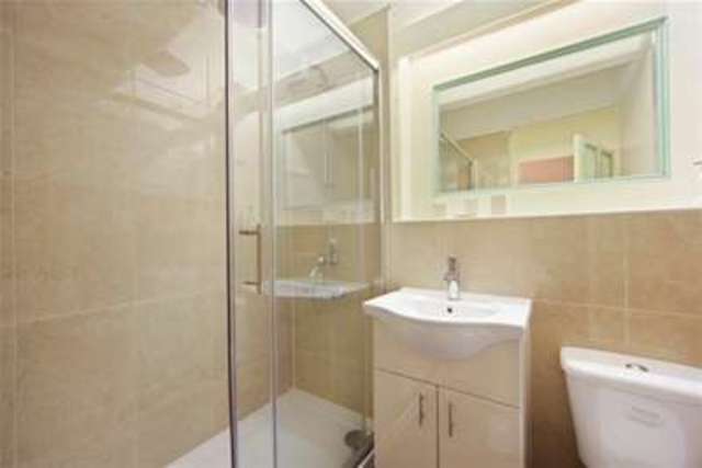  Image of 1 bedroom Flat to rent in Cambridge Street London SW1V at London, SW1V 4QQ