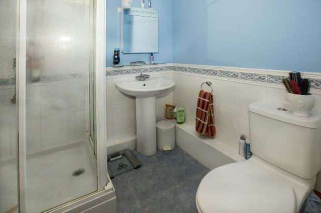  Image of 2 bedroom Flat for sale in Carmelite Drive Reading RG30 at Carmelite Drive  Reading, RG30 2SB