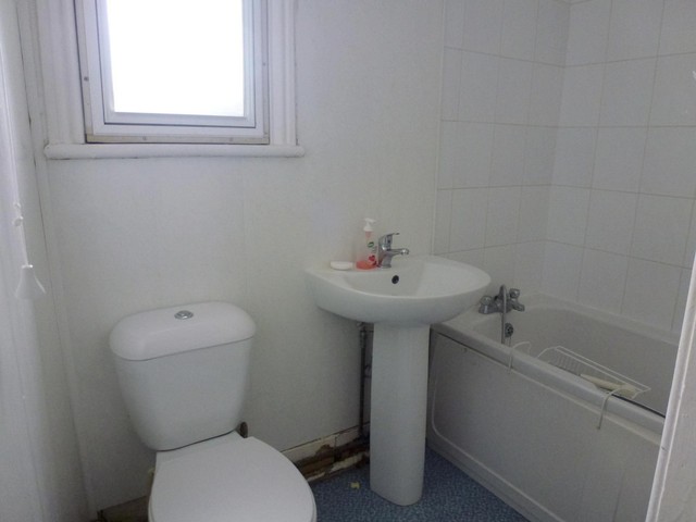  Image of 2 bedroom Flat to rent in Cavendish Place Eastbourne BN21 at Eastbourne, BN21 3RL