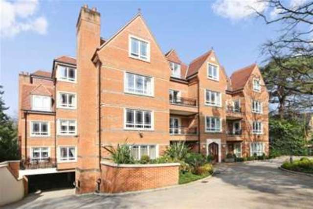  Image of 3 bedroom Flat to rent in Cavendish Road St. Georges Hill Weybridge KT13 at Weybridge, KT13 0JH