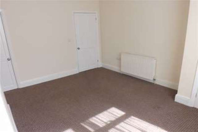  Image of 2 bedroom Terraced house to rent in Cawdor Road Sheffield S2 at Sheffield, S2 2EN
