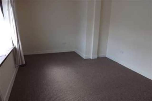  Image of 2 bedroom Terraced house to rent in Cawdor Road Sheffield S2 at Sheffield, S2 2EN