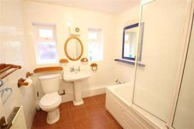  Image of 4 bedroom Detached house to rent in Croft Road Godalming GU7 at Godalming, GU7 1BS