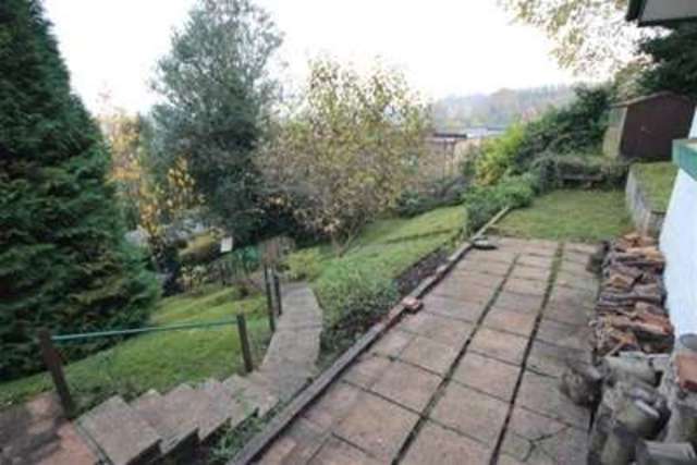  Image of 4 bedroom Detached house to rent in Croft Road Godalming GU7 at Godalming, GU7 1BS