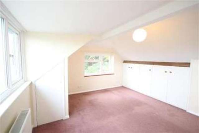  Image of 4 bedroom Detached house to rent in Croft Road Godalming GU7 at Godalming, GU7 1BS