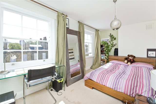  Image of 2 bedroom Flat for sale in Chadwell Street London EC1R at Clerkenwell London Angel, EC1R 1XD