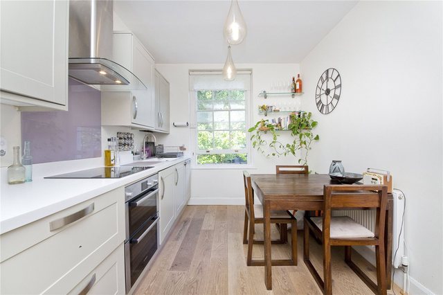  Image of 2 bedroom Flat for sale in Chadwell Street London EC1R at Clerkenwell London Angel, EC1R 1XD