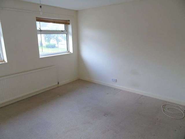  Image of 3 bedroom Terraced house to rent in Chertsey Rise Stevenage SG2 at Chertsey Rise  Stevenage, SG2 9JL