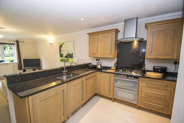  Image of 2 bedroom Apartment for sale in Wallingford Road Goring Reading RG8 at Wallingford Road Goring Reading, RG8 0BH