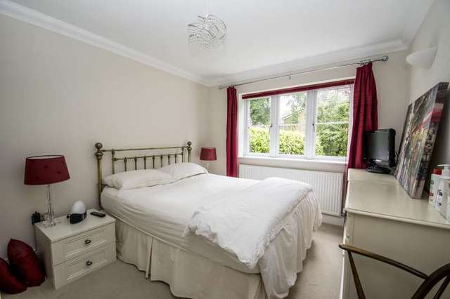  Image of 2 bedroom Apartment for sale in Wallingford Road Goring Reading RG8 at Wallingford Road Goring Reading, RG8 0BH