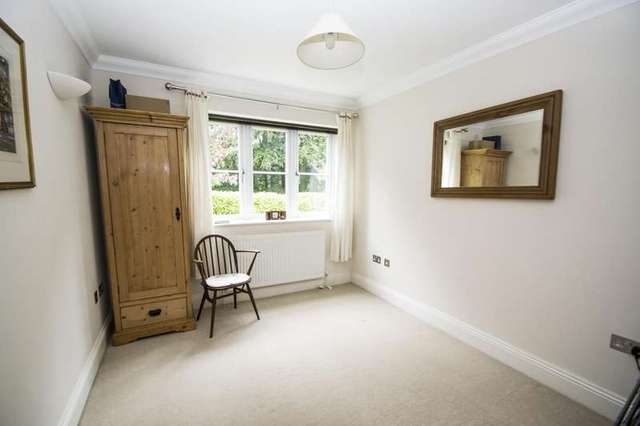  Image of 2 bedroom Apartment for sale in Wallingford Road Goring Reading RG8 at Wallingford Road Goring Reading, RG8 0BH