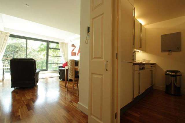  Image of 2 bedroom Flat to rent in City Road London EC1Y at Barbican London Barbican, EC1Y 2AN