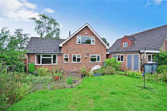  Image of 3 bedroom Bungalow for sale in Cleve Way Billingshurst RH14 at Billingshurst West Sussex Billingshurst, RH14 9RW