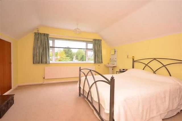  Image of 3 bedroom Bungalow for sale in Cleve Way Billingshurst RH14 at Billingshurst West Sussex Billingshurst, RH14 9RW