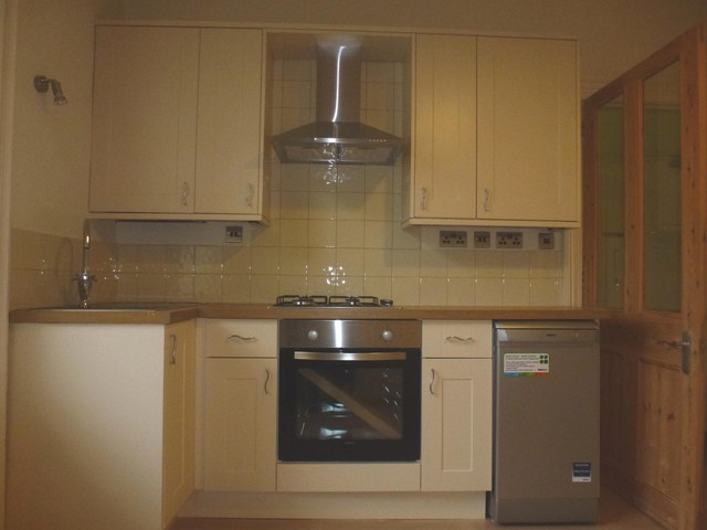  Image of 1 bedroom Ground Flat to rent in Clifton Road Brighton BN1 at 7 Clifton Road  Brighton, BN1 3HP