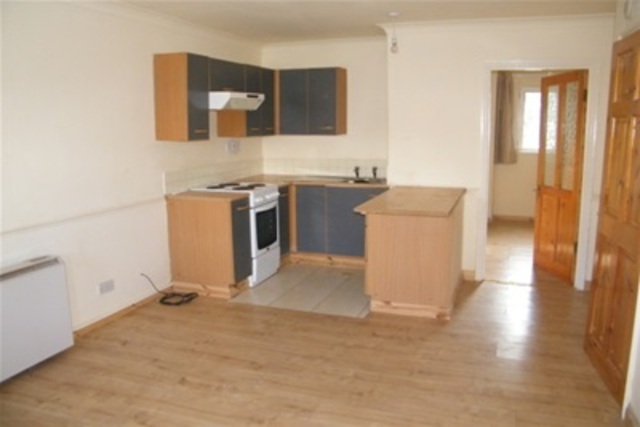  Image of 1 bedroom Flat to rent in Cobham Court Tewkesbury Road Cheltenham GL51 at Cheltenham, GL51 9BA