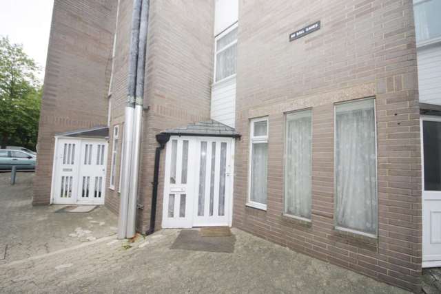  Image of 4 bedroom Detached house to rent in Coburg Crescent London SW2 at Coburg Crescent Brixton Hill London, SW2 3HU
