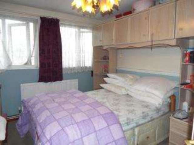  Image of 2 bedroom Maisonette for sale in Hythe Hill Colchester CO1 at Colchester Essex Colchester, CO1 2NP