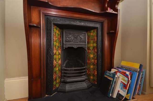 Image of 1 bedroom Flat for sale in Compton Road Brighton BN1 at Brighton East Sussex Brighton, BN1 5AN