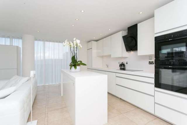  Image of 3 bedroom Apartment for sale in Western Gateway London E16 at Western Gateway  London, E16 1AQ