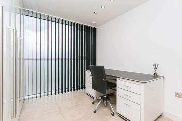  Image of 3 bedroom Apartment for sale in Western Gateway London E16 at Western Gateway  London, E16 1AQ