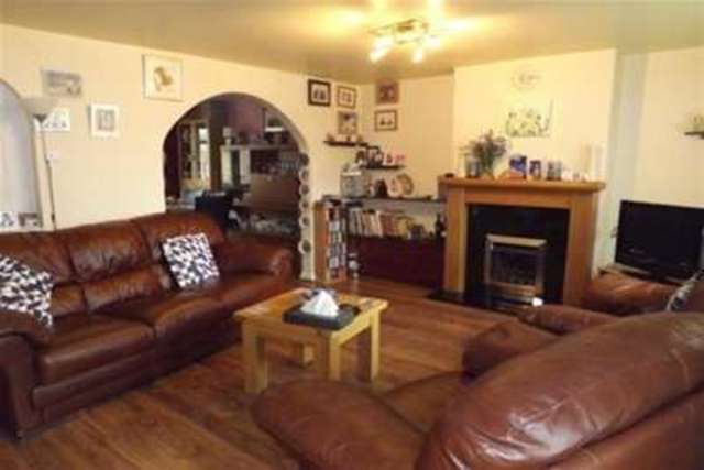  Image of 4 bedroom Semi-Detached house to rent in Stavanger Close Corby NN18 at Corby, NN18 9HT