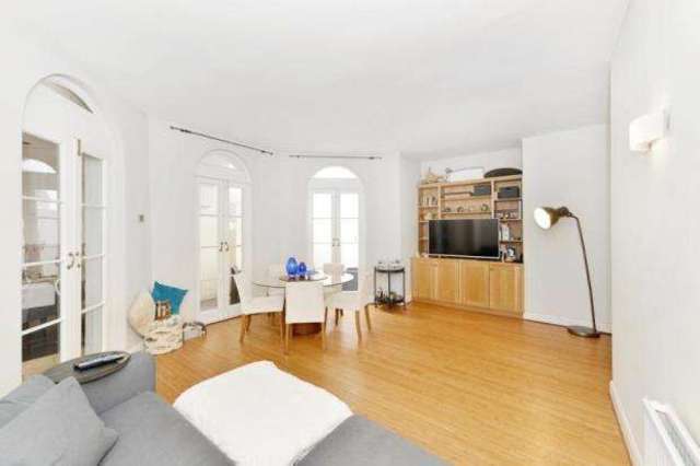  Image of 2 bedroom Flat for sale in Cornwall Gardens London SW7 at London  Gloucester Road, SW7 4AJ