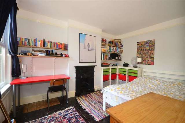  Image of 3 bedroom End of Terrace for sale in Cornwallis Road Maidstone ME16 at Maidstone Kent Maidstone, ME16 8BA