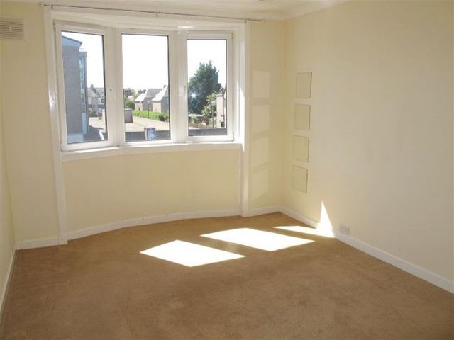  Image of 2 bedroom Detached house to rent in Crewe Road North Edinburgh EH5 at Pilton Edinburgh Edinburgh, EH5 2NS