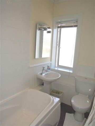  Image of 2 bedroom Detached house to rent in Crewe Terrace Edinburgh EH5 at Pilton Edinburgh Edinburgh, EH5 2LH