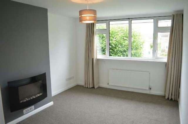  Image of 1 bedroom Maisonette to rent in Cricketers Close Chessington KT9 at Cricketers Close  Chessington, KT9 1NL