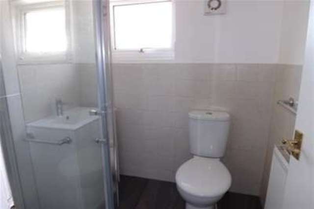  Image of 2 bedroom Property to rent in Crompton Road Macclesfield SK11 at Macclesfield, SK11 8HB