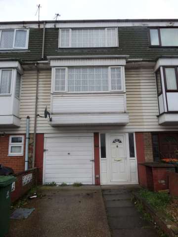  Image of 3 bedroom Town House to rent in Croombs Road London E16 at Croombes Road Custom House London, E16 3RY