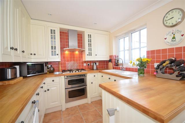  Image of 3 bedroom Semi-Detached house for sale in Davidson Gardens Wickford SS12 at Wickford Essex Wickford, SS12 9QP